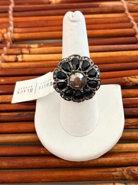 White House Black Market Black Bold Floral Statement Ring Size 8 NWT